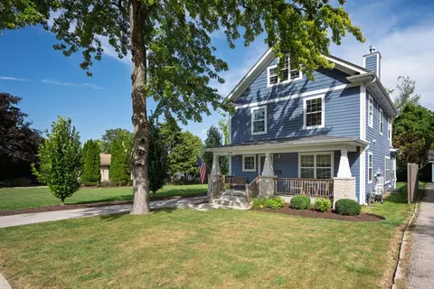 109 Grove Ave, Glen Ellyn, IL 60137
