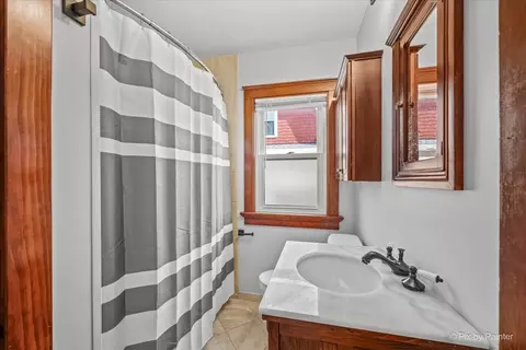Bath - 1310 Park St, Mchenry, IL 60050 photo 1 of 2