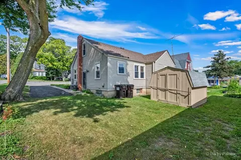 Exterior - 1310 Park St, Mchenry, IL 60050 photo 5 of 7