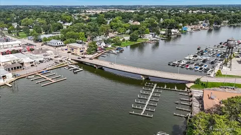 View/Area - 1310 Park St, Mchenry, IL 60050 photo 6 of 6