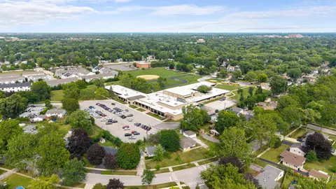 View/Area - 3703 Bluebird Ln, Rolling Meadows, IL 60008 photo 4 of 5