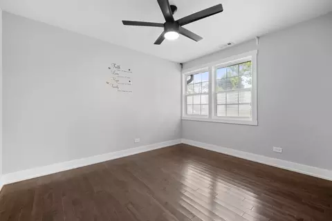 Bedroom - 3703 Bluebird Ln, Rolling Meadows, IL 60008 photo 1 of 4
