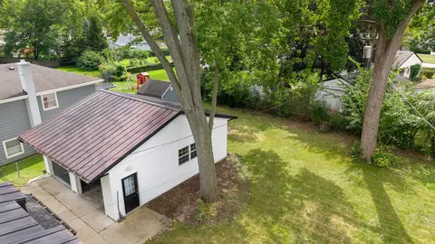 Exterior - 3703 Bluebird Ln, Rolling Meadows, IL 60008 photo 4 of 5