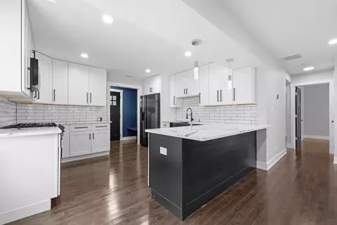 Kitchen - 3703 Bluebird Ln, Rolling Meadows, IL 60008 photo 2 of 5