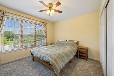 Bedroom - 2071 Tunbridge Trl, Algonquin, IL 60102 photo 2 of 3
