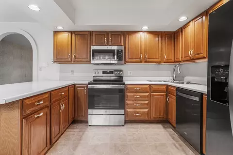 Kitchen - 2903 Sangamon Dr, Champaign, IL 61821 photo 2 of 4
