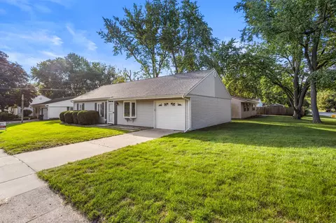 Exterior - 2903 Sangamon Dr, Champaign, IL 61821 photo 3 of 5