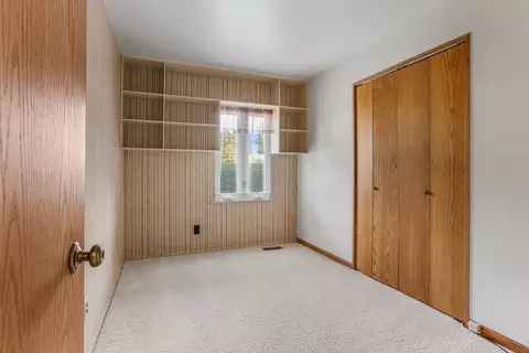 Bedroom - 2903 Sangamon Dr, Champaign, IL 61821 photo 1 of 7