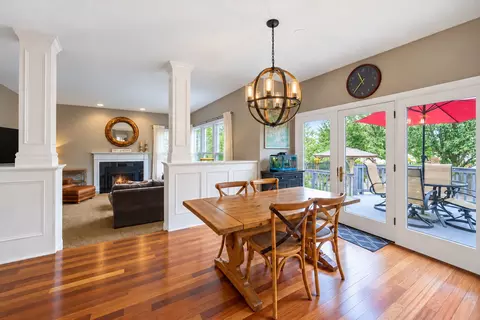 Dining - 2030 Tunbridge Trl, Algonquin, IL 60102 photo 1 of 1