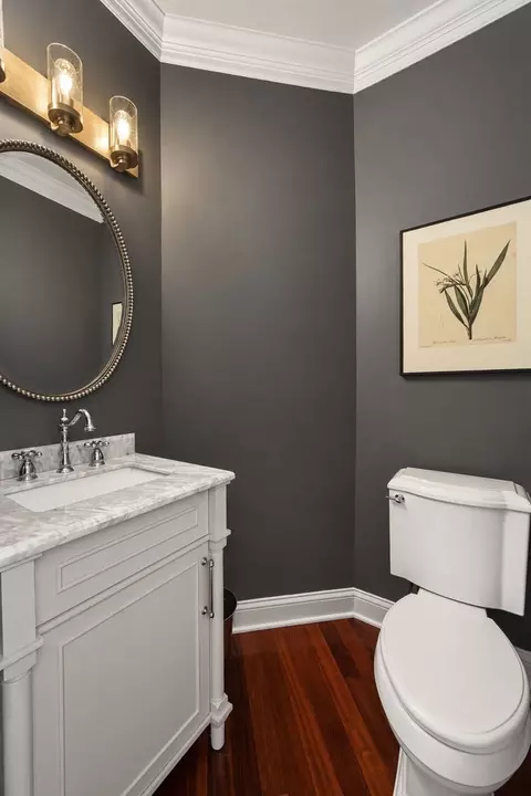 Bath - 2030 Tunbridge Trl, Algonquin, IL 60102 photo 1 of 5