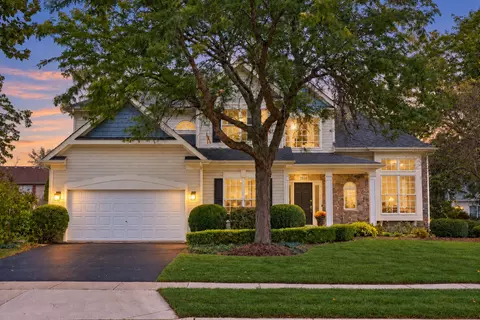Exterior - 2030 Tunbridge Trl, Algonquin, IL 60102 photo 2 of 14