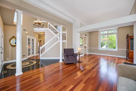 Living - 2030 Tunbridge Trl, Algonquin, IL 60102 photo 3 of 7