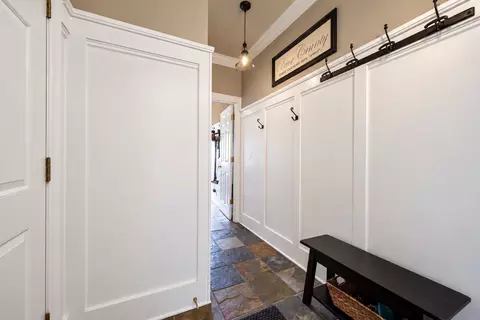 Entry Way - 2030 Tunbridge Trl, Algonquin, IL 60102 photo 4 of 5