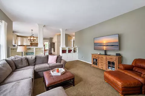 Living - 2030 Tunbridge Trl, Algonquin, IL 60102 photo 7 of 7