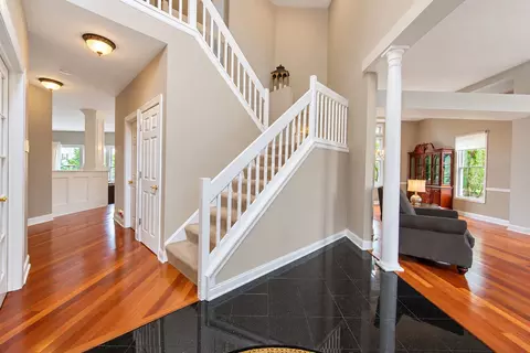 Entry Way - 2030 Tunbridge Trl, Algonquin, IL 60102 photo 1 of 5