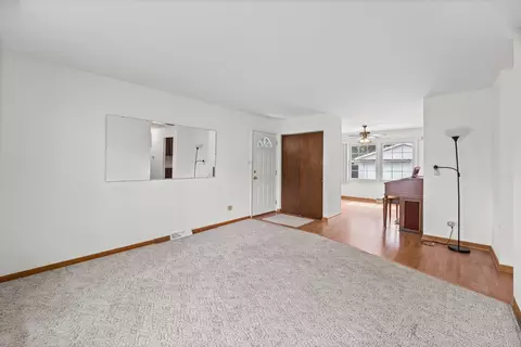 Living - 2207 Kingfisher Ln, Rolling Meadows, IL 60008 photo 1 of 4
