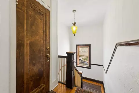 Entry Way - 5723 N Artesian Ave, Chicago, IL 60659 photo 3 of 6