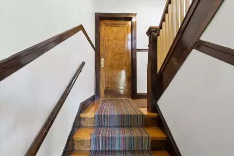 Entry Way - 5723 N Artesian Ave, Chicago, IL 60659 photo 2 of 6