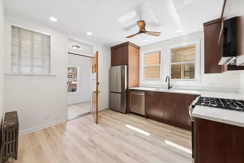 Kitchen - 5723 N Artesian Ave, Chicago, IL 60659 photo 1 of 7