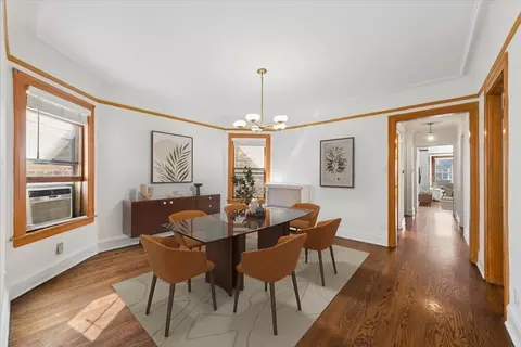 Dining - 5723 N Artesian Ave, Chicago, IL 60659 photo 1 of 3