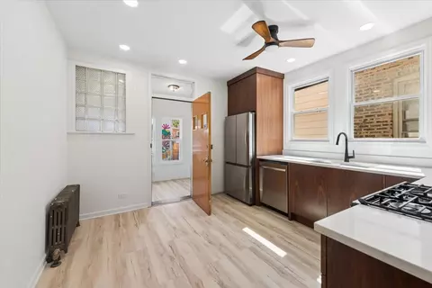 Kitchen - 5723 N Artesian Ave, Chicago, IL 60659 photo 2 of 7