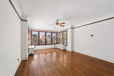 Living - 5723 N Artesian Ave, Chicago, IL 60659 photo 2 of 6