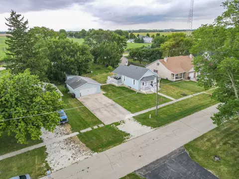 View/Area - 202 N Cedar St, Gardner, IL 60424 photo 1 of 5