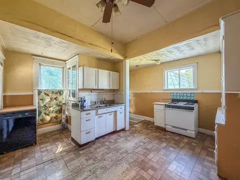 Kitchen - 2105 Dewitt Ave, Mattoon, IL 61938 photo 1 of 4