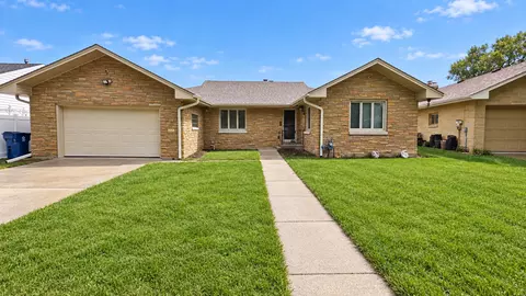 Exterior - 760 Riverside Ct, Kankakee, IL 60901 photo 2 of 4