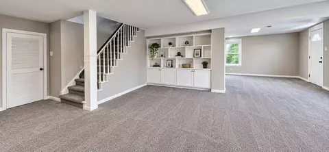 Living - 760 Riverside Ct, Kankakee, IL 60901 photo 5 of 5