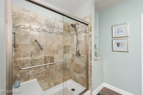 Bath - 20839 W Hickory Ct, Plainfield, IL 60544 photo 2 of 3