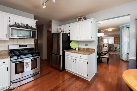 Kitchen - 20839 W Hickory Ct, Plainfield, IL 60544 photo 3 of 3