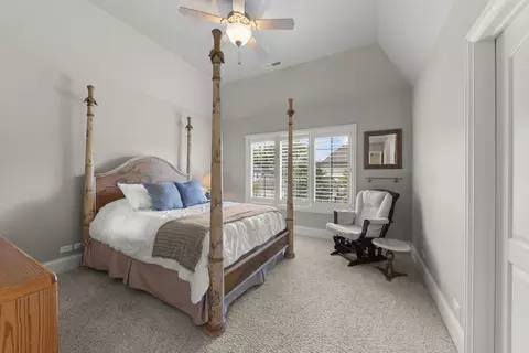 Bedroom - 253 E Wilson St, Elmhurst, IL 60126 photo 2 of 6