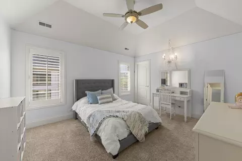 Bedroom - 253 E Wilson St, Elmhurst, IL 60126 photo 3 of 6