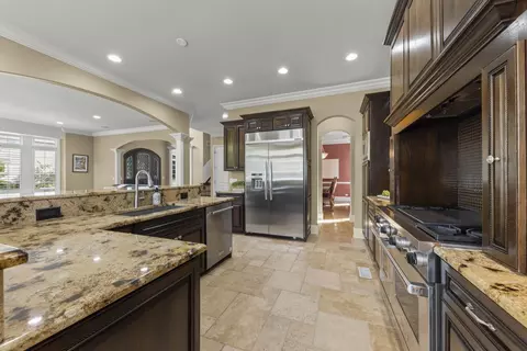 Kitchen - 253 E Wilson St, Elmhurst, IL 60126 photo 3 of 5