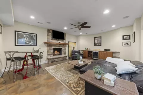 Other - 253 E Wilson St, Elmhurst, IL 60126 photo 3 of 4