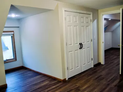 Entry Way - 1037 N 8th St, Springfield, IL 62702 photo 6 of 6