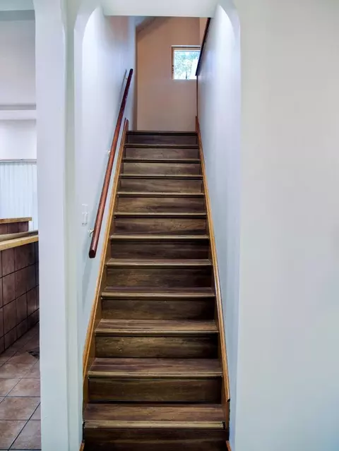 Entry Way - 1037 N 8th St, Springfield, IL 62702 photo 1 of 6