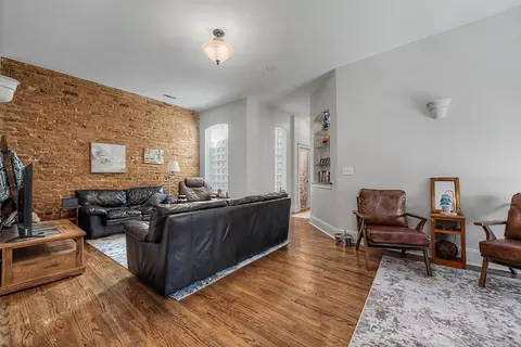 Living - 116 W Locust St, Bloomington, IL 61701 photo 1 of 3