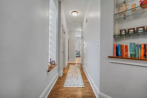 Entry Way - 116 W Locust St, Bloomington, IL 61701 photo 2 of 3