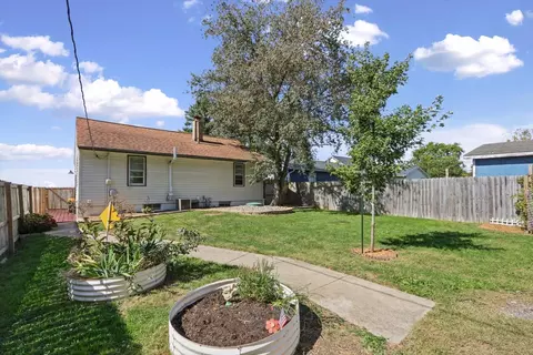 Exterior - 106 N Lincoln St, Philo, IL 61864 photo 4 of 8
