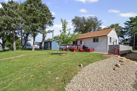 Exterior - 106 N Lincoln St, Philo, IL 61864 photo 1 of 8