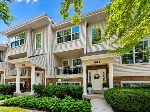 505 Pheasant Trl, Saint Charles, IL 60174