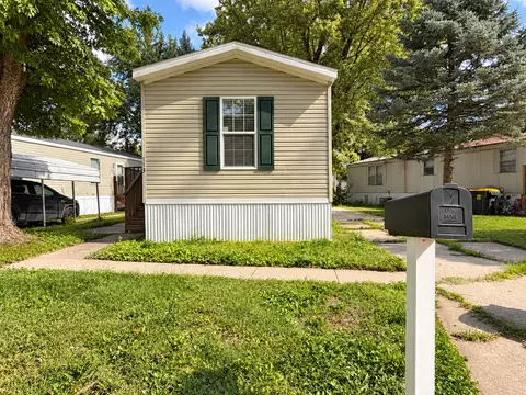 2300 79th Ave W #113, Rock Island, IL 61201
