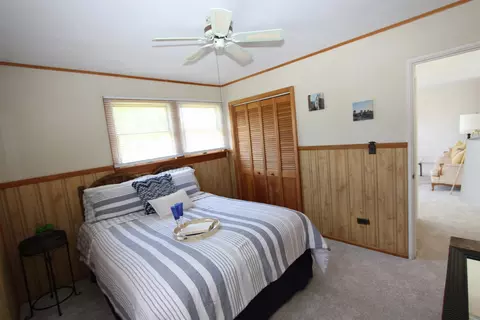 Bedroom - 3308 Peacock Ln, Rolling Meadows, IL 60008 photo 2 of 5