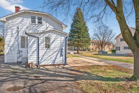 Exterior - 156 Wille Ave, Wheeling, IL 60090 photo 1 of 4