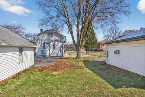 Exterior - 156 Wille Ave, Wheeling, IL 60090 photo 4 of 4