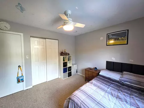 Bedroom - 4749 Oregon Trl, Mchenry, IL 60050 photo 4 of 7