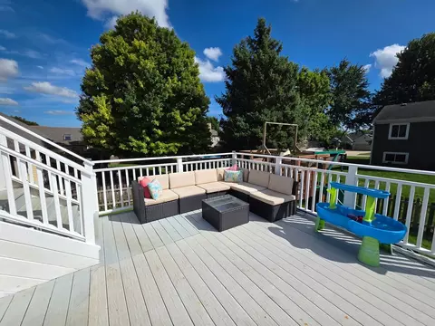Exterior - 4749 Oregon Trl, Mchenry, IL 60050 photo 9 of 11