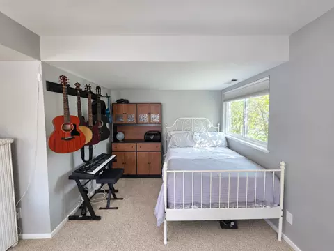 Bedroom - 4749 Oregon Trl, Mchenry, IL 60050 photo 7 of 7